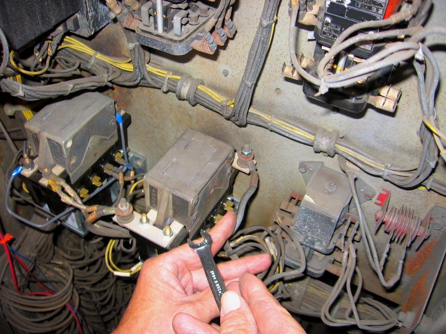 Electrician Serving Brooklyn Heights, Ohio AC Electric